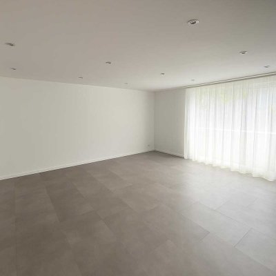 Attraktive 2,5-Zimmer-Wohnung in zentraler Lage mit Balkon und Stellplatz