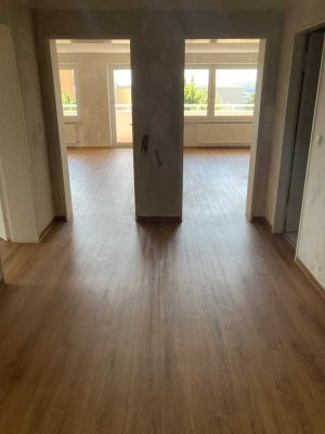 Wohnung mit Weitblick, wenige Gehminuten zum Stadtwald und Schillerpark in Völklingen, Nordring 73