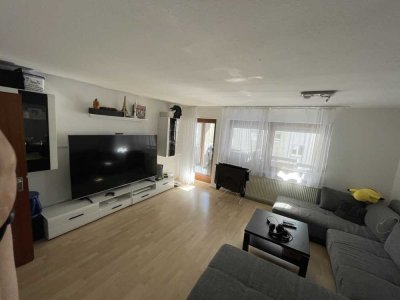 Gepflegte 3‑Zimmer Wohnung mit Balkon im 2. OG in Pforzheim-Au