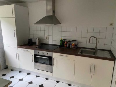 Für Berufspendler oder Wochenendheimfahrer : möblierte 2 ZKB-Wohnung !