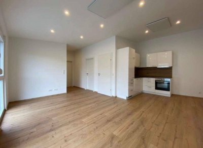 Helle 2-Zimmer Wohnung mit Parkplatz