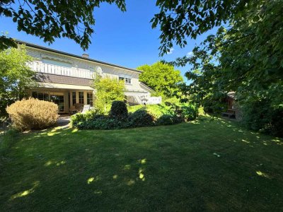 Platzwunder mit unverbaubarem  Weitblick in die Natur!