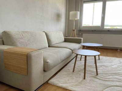 Helle 2-Zimmer-Wohnung mit Balkon & Taunusblick | möbliert & zentral