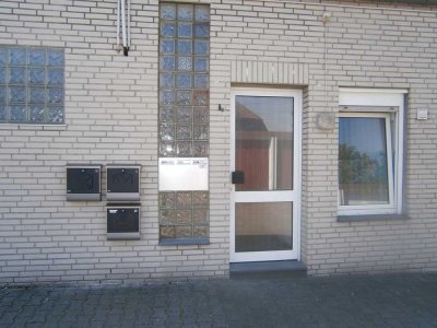 Vollständig renovierte  Ein-Zimmer-Wohnung im 1. Obergeschoss