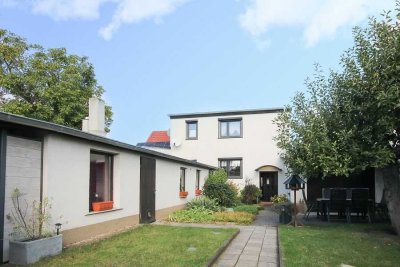 Ihr neues Zuhause: Doppelhaushälfte in ruhiger Lage nahe Neustädter See!