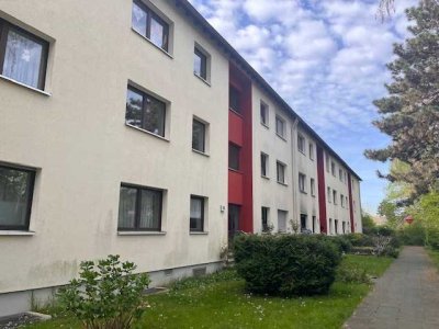 *Erstbezug nach Sanierung*,  2-Zimmerwohnung in Köln Flittard mit Balkon