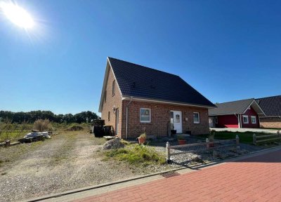 Neuwertiges Einfamilienhaus!!! Zwangsversteigerung!!! Provisionsfrei!!!