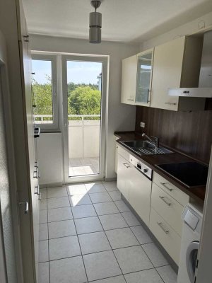 Lichtdurchflutetes & stilvoll möbliertes 3-Zimmer-Wohnhighlight mit EBK & Garage–sofort bezugsbereit