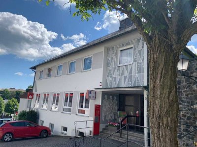 Großzügige Wohnung zu vermieten