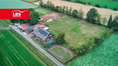 Genießen Sie den Traum vom Wohnen in idyllischer Natur mit Ihren Pferden!