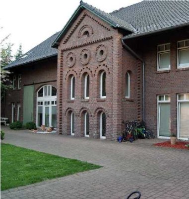 Einzigartiges Kapitalanlage-Paket:5 DG-Wohnungen in denkmalgeschützer Hofanlage (ehem. Bauernhof)