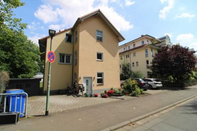 Attraktives Mehrfamilienhaus mit vielfältigen Wohnmöglichkeiten in Friedberg