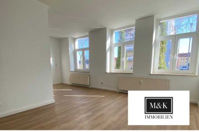 Frisch renoviert, Einbauküche & Tageslichtbad mit Wanne