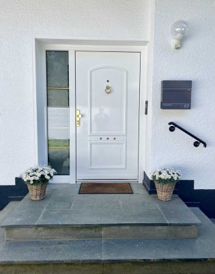 ** Traumwohnung in Bestlage mit parkähnlichem Garten**