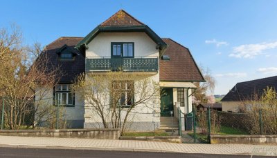 Villa aus 1924 - ebenes Grundstück in Hanglage - Baugrund