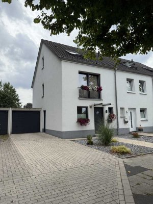 Hochwertiges Reihenhaus mit großem Garten in ruhiger Wohnlage