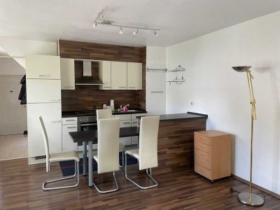 Uninah - möbliertes Appartement mit Einbaukücke