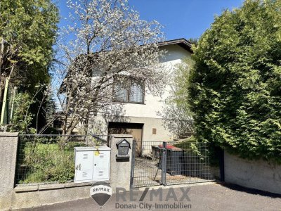 "Charmantes Einfamilienhaus mit Garten"