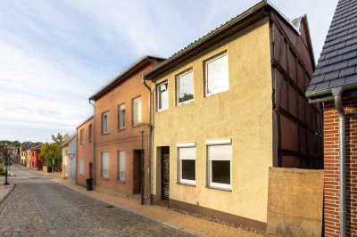 Familiengerechtes Wohnhaus mit Terrasse im Stadtkern von Crivitz