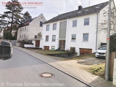 Renovierungsbedürftiges  MFH sehr Zentral gelegen, ruhige Lage mit Baugrundstück