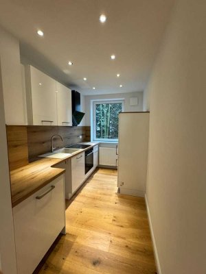 Geschmackvolle 2-Raum-Terrassenwohnung mit gehobener Innenausstattung mit Einbauküche in Hannover