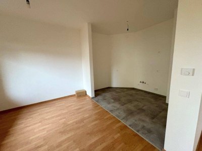 Erstbezug nach Sanierung | 3 Zimmer | Terrasse
