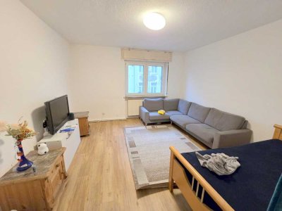 Gemütliche 2-Zimmerwohnung und Tageslicht Duschbad - mitten in Offenbach