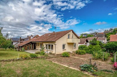 Viel Platz für die Familie – Einfamilienhaus mit Doppelgarage und Gartenparadies