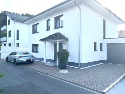 Ohne Maklerprovision: Sehr gepflegtes Einfamilienhaus