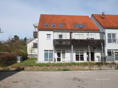 Reizende 1-Zimmer-Dachgeschosswohnung mit ausgebauten Studio in Fahrenzhausen