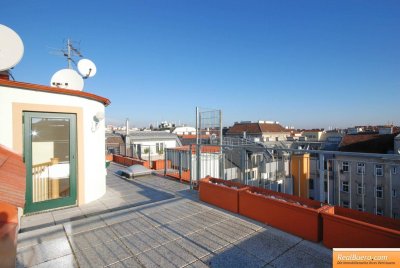 UNBEFRISTETE DACHTERRASSENWOHNUNG MIT FERNBLICK IN DER WOLFGANGGASSE