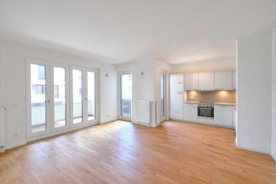Mainblick! Moderne 2-Zimmerwohnung mit Einbauküche und Terrasse