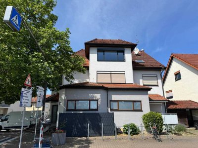 Außergewöhnliche, komplett neu sanierte Loft-Wohnung in bester Lage in Walldorf