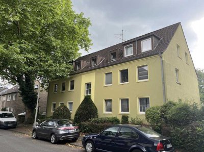 TOP 3 Zimmer + Teil-Renoviert (neue Tapeten/weiß) + Laminat