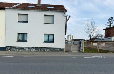 ** MFH mit Garten zusätzlichen Bauplatz und der eigenen Firma **