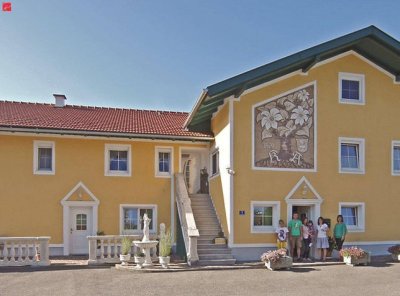 Erfolgreich selbstständig: Stilvoll wohnen und arbeiten in Geinberg