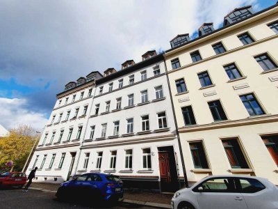 In Renovierung! Gemütliches 1-Zimmer-Apartment mit Einbauküche und Tageslichtbad