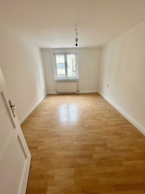 Schöne 2-Zi.-WHG mit Balkon