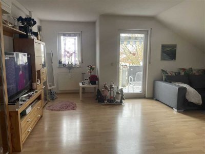 Gemütliche 2-Zimmer DG-Wohnung mit Balkon