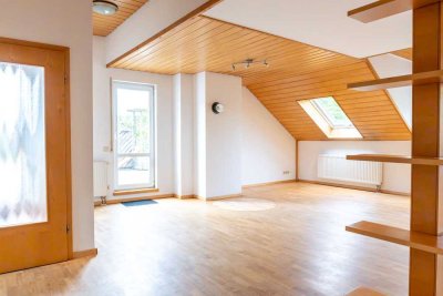 Stilvolle Dachgeschosswohnung mit großer Dachterrasse – ca. 100 m² am Burghof 25 in Bodelshausen