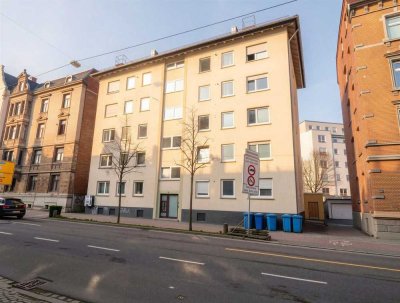 ++City Wohnung in Ulm++ Helle, renovierungsbedürftige DG-Wohnung mit 2-Bädern, EBK, 1 Stellplatz