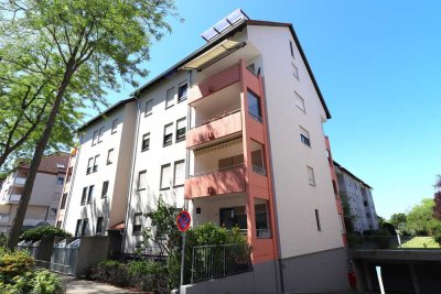 Einziehen und Wohlfühlen – Attraktive 3-ZKB-ETW mit Loggia & TG-Stellplatz auf Erbbaugrundstück