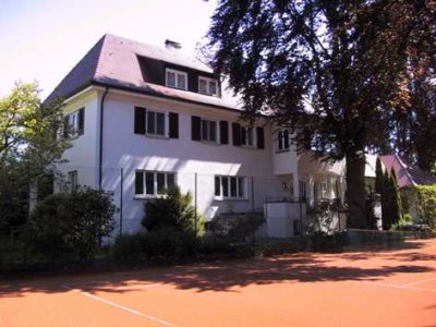 Attraktive, charmante 3,5-Zimmer-Maisonette-Wohnung mit Loggia und EBK in Dietenheim