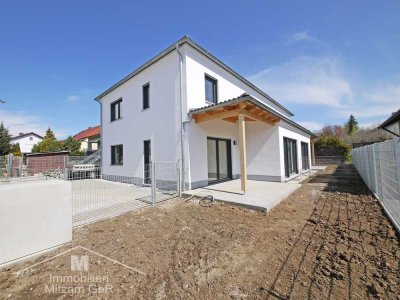 Neuwertige Doppelhaushälfte mit TOP-Ausstattung in sonniger u. verkehrsgünstiger Lage
