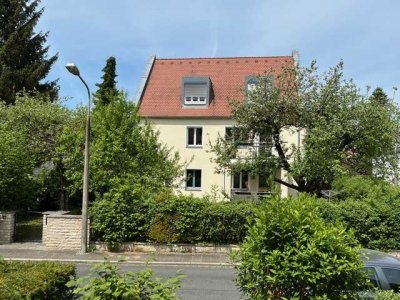 Von privat! Großzügiges Haus mit zwei Wohneinheiten für die große Familie oder Wohnen & Arbeiten