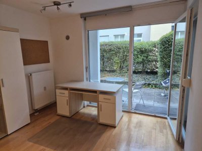 Modernes 1-Zimmer-Studierenden-Appartment mit Terrasse direkt am Schlosspark