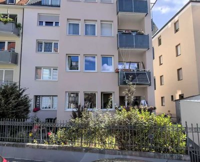 Helle 5,5-Zimmer Wohnung mit 2 Balkonen in Würzburg-Sanderau
