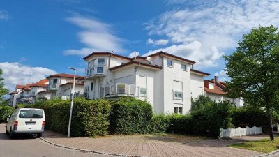 Stilvolle, gepflegte 2-Zimmer-Wohnung mit gehobener Innenausstattung mit Einbauküche in Schriesheim
