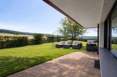 STILVOLLES WOHNEN MIT AUSBLICK & PLATZ