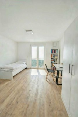 Minimaler Energieverbrauch ! Möblierte 1-Zimmer-Wohnung mit EBK in Augsburg